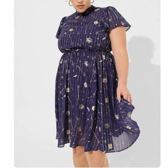 TORRID NWT WB Harry Potter Mini Chiffon FLutter Sleeve Turtleneck Dress - Picture 1 of 6